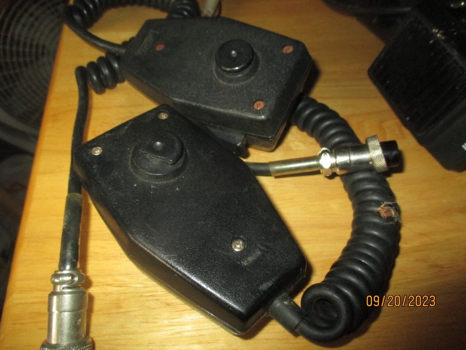 Vintage UNIDEN PC33 CB Radio AM 40 Channel w Uniden Microphone & 2 Cobra Mikes eBay