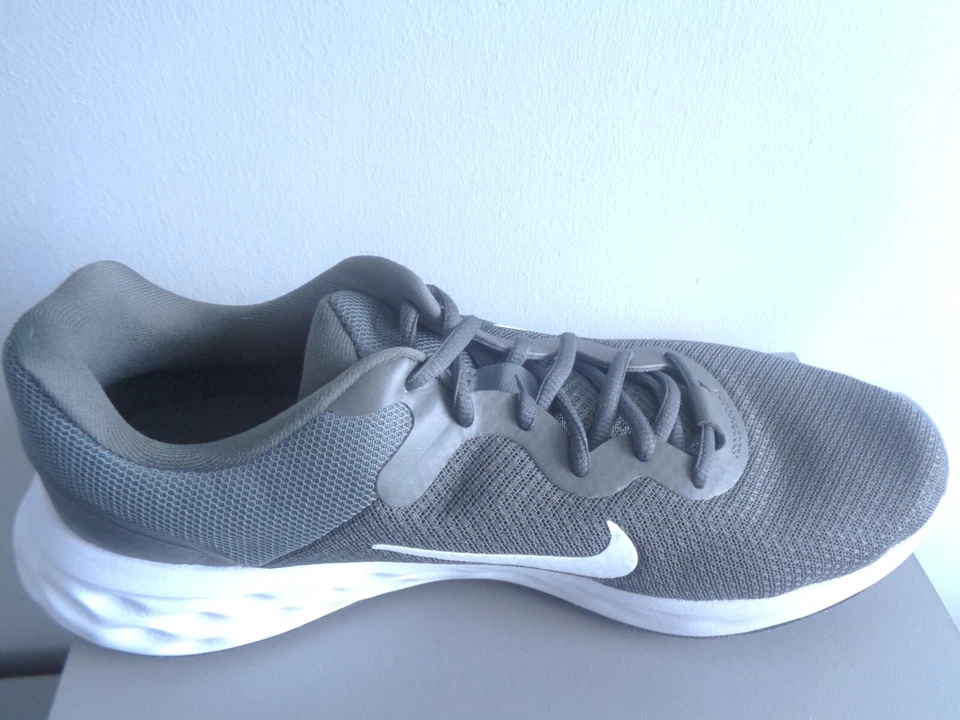 Nike Revolution 6 NN trainer's shoes DC3728 004 uk 8.5 eu 43 us 9.5 NEW+BOX - Image 3 of 4