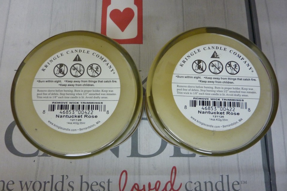 Kringle Candle Nantucket Rose 2 * 2 wick Medium (14 oz) Jar Retired