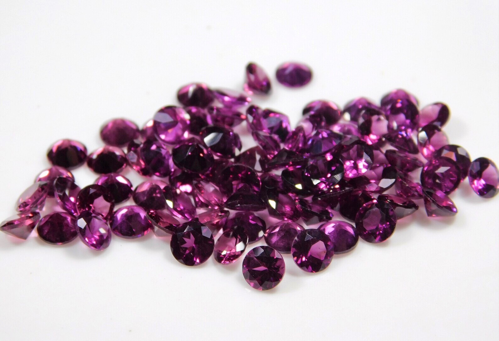Grenats Rhodolite Authentiques Lot de 21 : Pierres Certifiées Naturelles sans Traitement