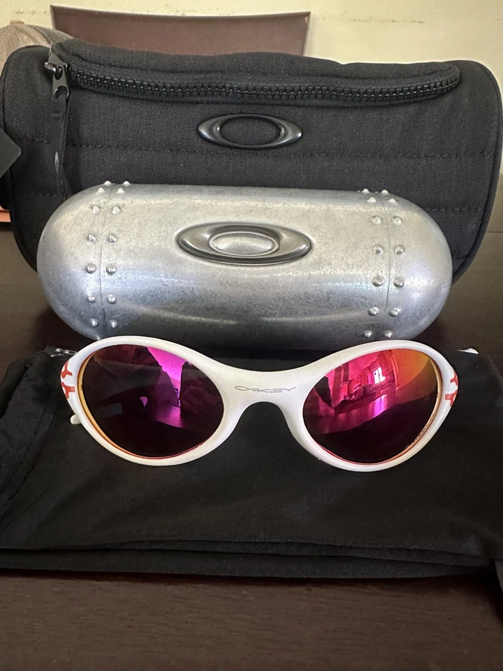 Jaqueta Oakley Eye Vintage Branca Preta Chamas Vermelhas Excelente Estado com Caixa - Imagem 4 de 4