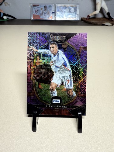 2022-23 Alexis Sanchez Panini Seleziona FIFA Terrace Viola Mojo Prizm #81 Cile - Foto 1 di 2