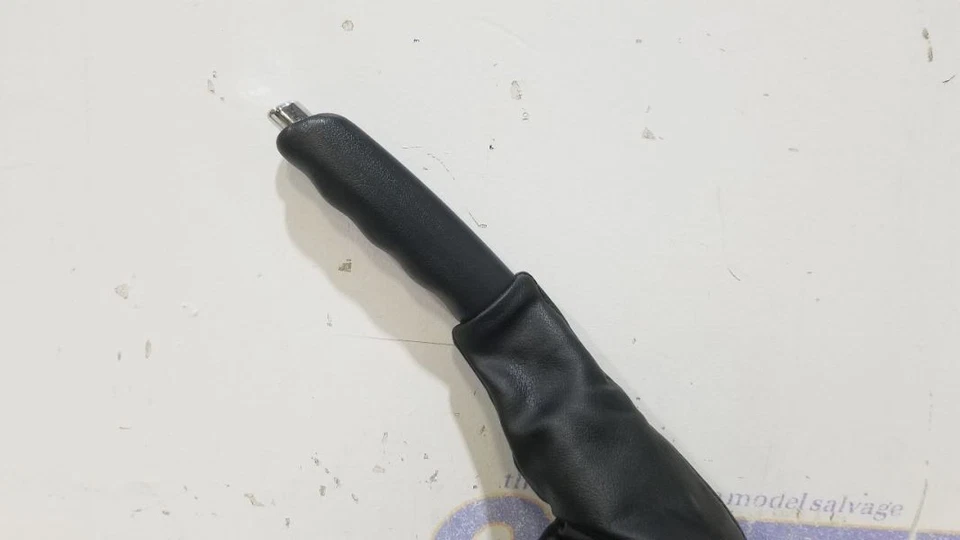 03 2003 Ford Thunderbird TBIRD EMERGENCIA FRENO ELÉCTRICO MANGO CON MALETERO NEGRO Foto 2 de 4