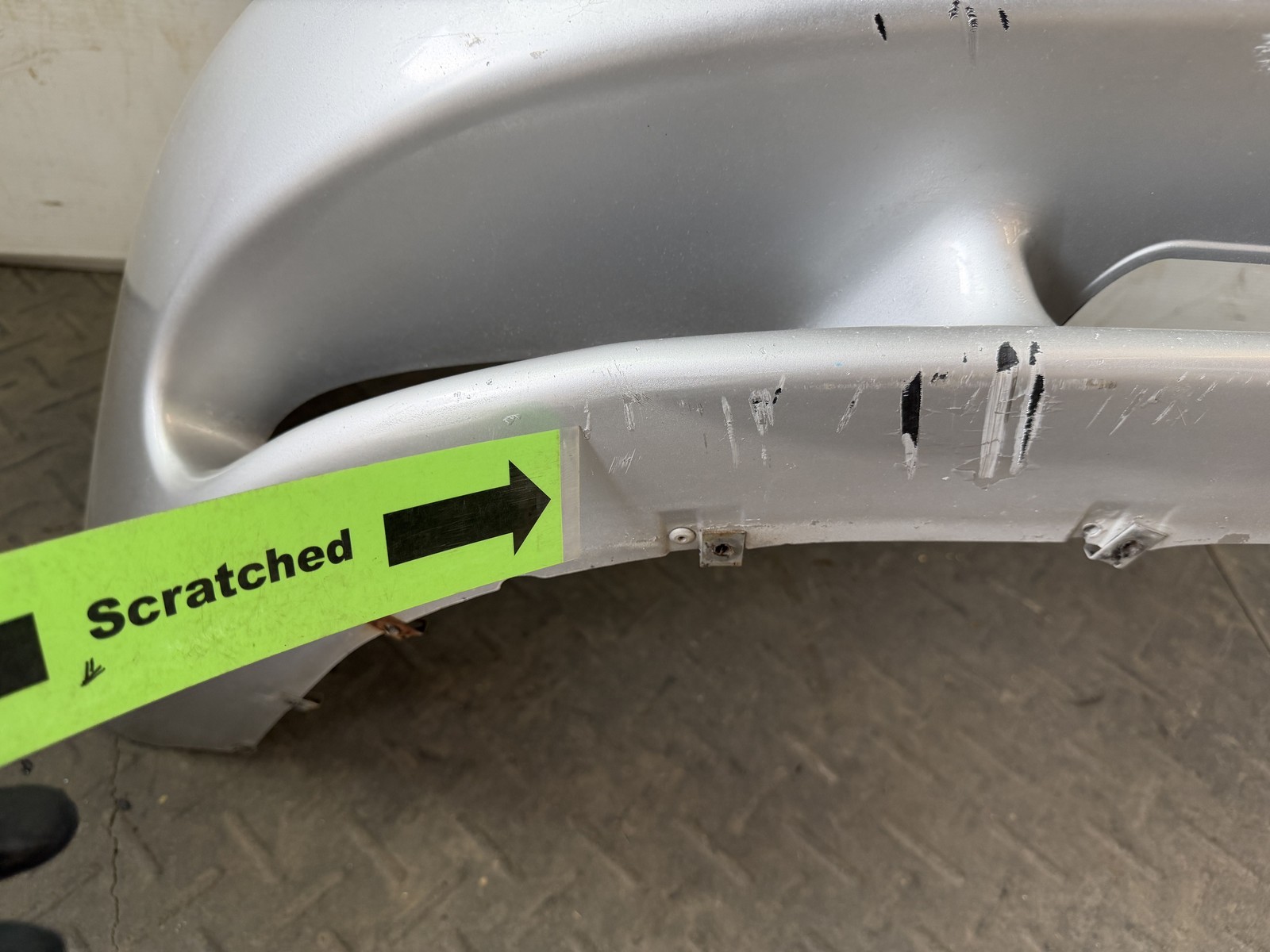 02-06 MASERATI SPYDER CAMBIOCORSA FRONT BUMPER COVER W/GRILL & LIGHTS 236649