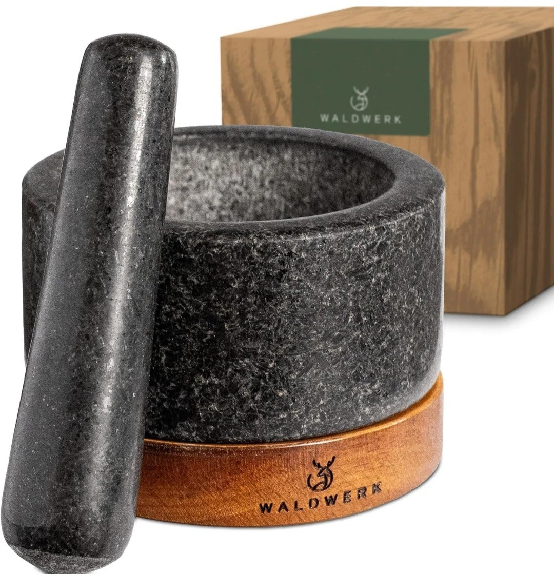 WALDWERK Mortar and Pestle - Mortar and Pestle Set with Anti-Scratch Acacia Wood
