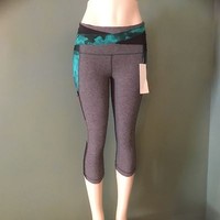Lululemon Kris Cross Mesh Crop Hblk/cldr/blk Size 6 Lululemon Kris Cross Mesh Crop Hblk/cldr/blk Size 6