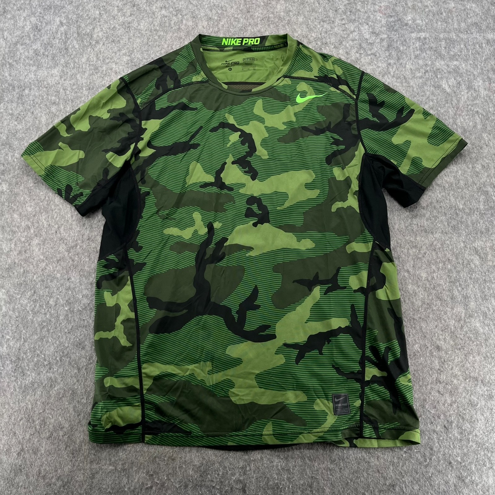 Nike Pro Combat Fitted Short Sleeve Shirt Size XL Camo Green