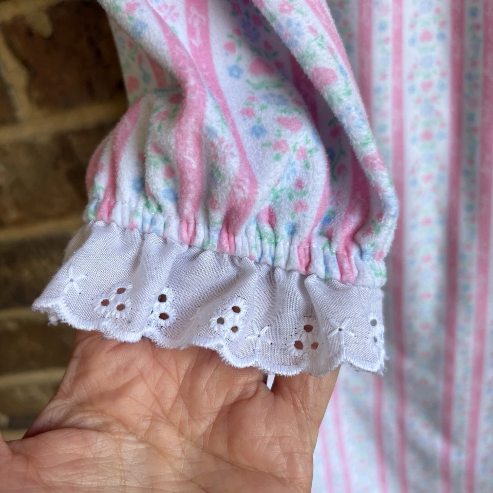 Lanz of Salzburg Nightgown Cottage Core Pink Floral Lace Hearts XL (14/16) - Image 3 of 4