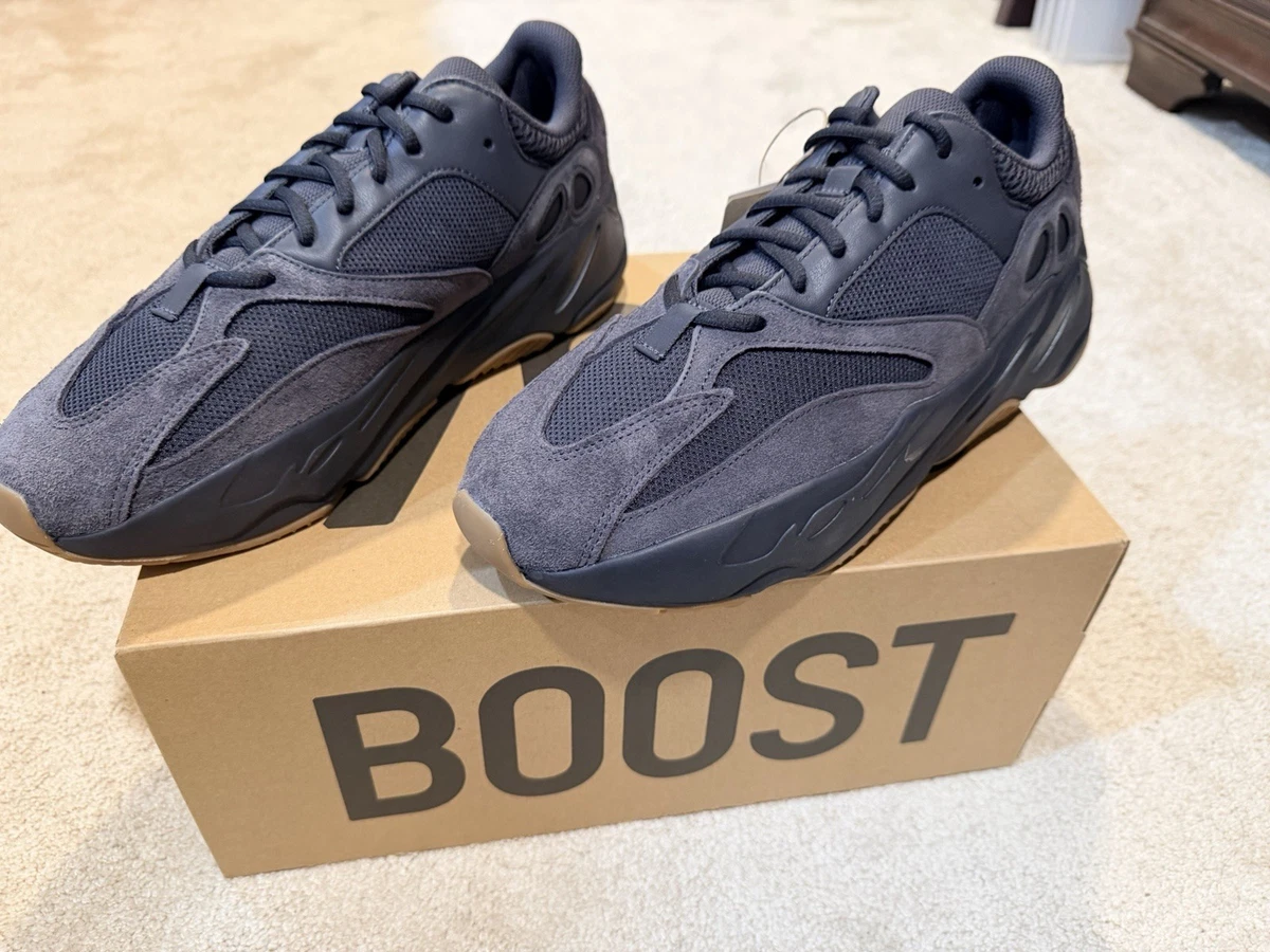 adidas gazelle silver green womens Adidas Yeezy Boost 700 "Utility Black" - FV5304