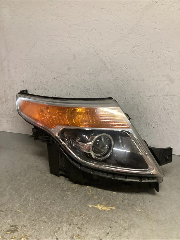 2013-15 FORD EXPLORER RIGHT RH PASSENGER SIDE HALOGEN HEADLIGHT, OEM