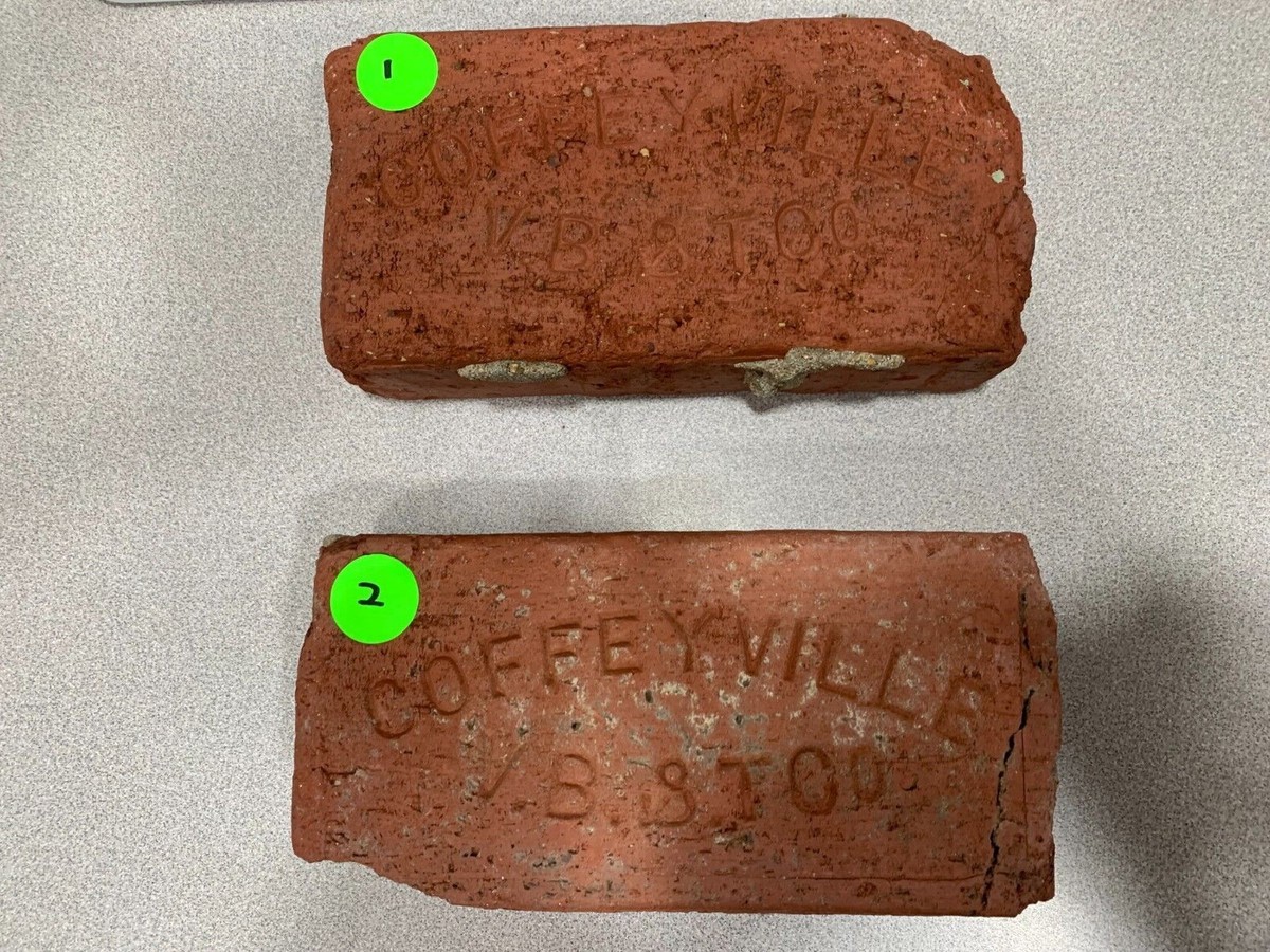 【中古】 Brick By Brick BretAlan Rare VINTAGE..COFFEYVILLE SHALE BRICK CO..BRICK. COFFEYV