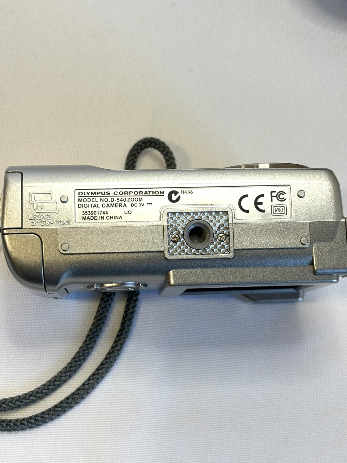 Olympus CAMEDIA D540 Zoom 3.2MP Digital Camera with Manual Case Cord