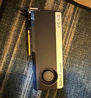 EVGA NVIDIA GeForce GTX 670 PCIe x16 DVI Multi-Monitor 6-Pin Fan/HS