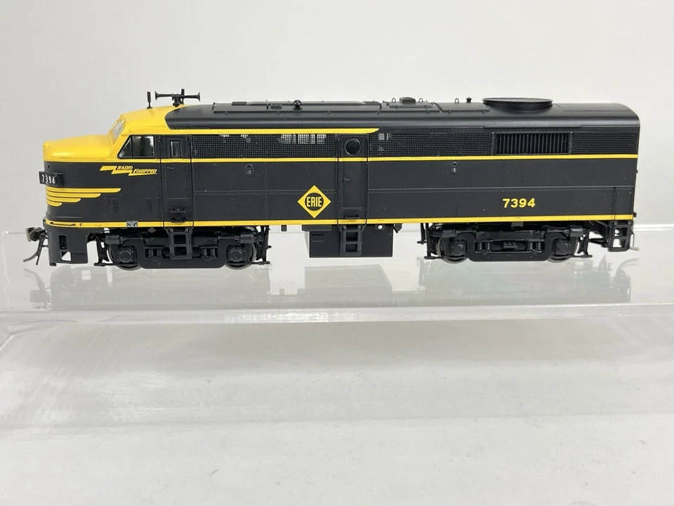 NIB Rapido HO Scale Erie Alco FA-2 #7394 DC Powered - Image 3 of 4