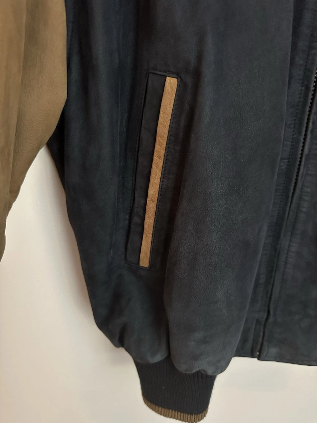 Members Only Vintage Leather Bomber Jacket XL Black Tan Excellent Condition image 12