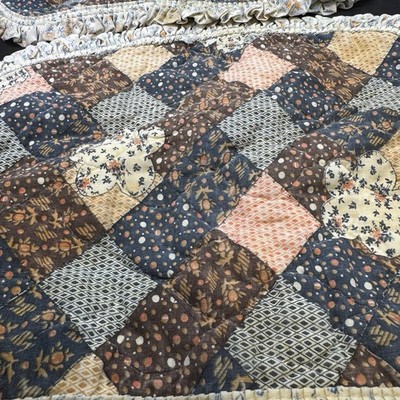 4 Quilted Floral Placemats Ruffle Edge 19.5”x 13.5” 2 Sided