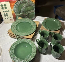 VTG Hampton @ Home Christmas Berries 16pc Dinnerware Set NEW in Box 
