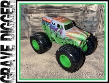 SPIN MASTER MONSTER JAM GRAVE DIGGER