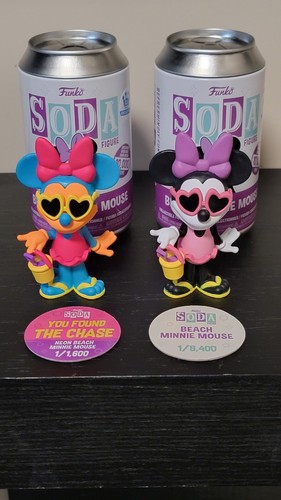 Funko Soda Disney Beach Minnie Mouse Figure Exclusive Common And Chase Set - Picture 1 of 2