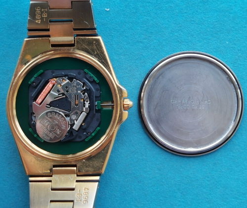 Orologio Slim Quarzo SEIKO V732-0890 movimento EPSON V732C MADE IN JAPAN 2000'S - Foto 11 di 19