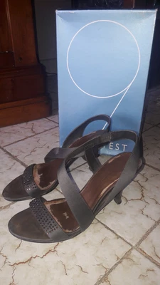 Nine West Superbes sandales en toile kaki, ornées de strass - Bon état - Photo 1/4