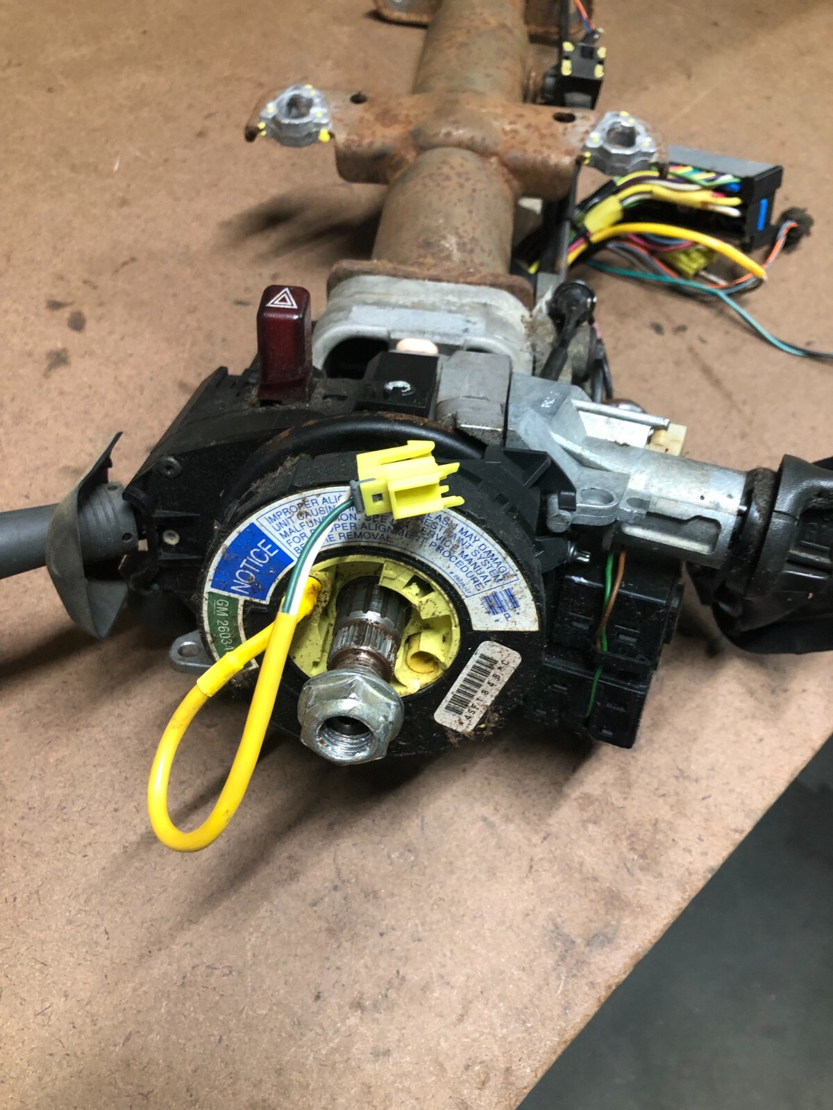 1995-98 Chevrolet K1500 Silverado Truck Steering Wheel Column 
