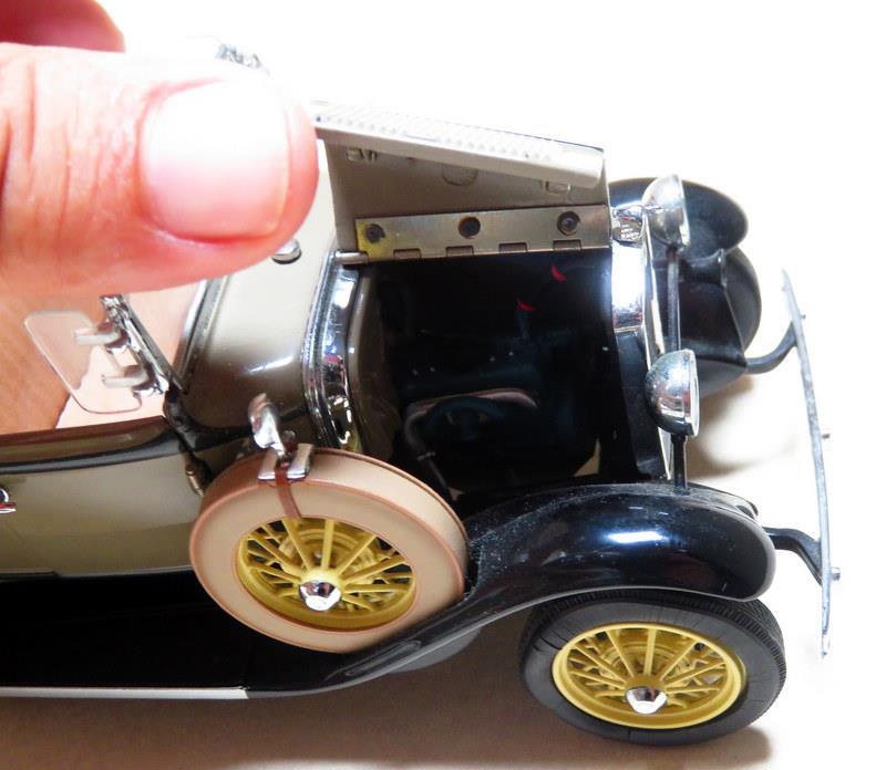 Franklin Mint 1931 Ford Model A Roadster Diecast 1:24 Scale
