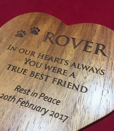 Pet Memorial Heart Shape Plaque personalised wood for outdoor use - Picture 4 of 9