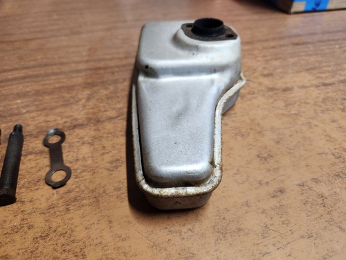 Craftsman Model 917385270 Mower Briggs & Stratton Model 122T02 Muffler 692038 - Picture 5 of 5