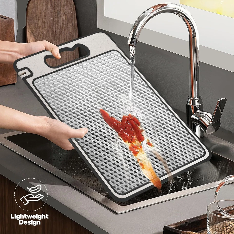 Черная двусторонняя разделочная доска из титана и пшеничной соломы 14,4 дюйма x 9,8 дюйма — нетоксичная - Изображение 3 из 4