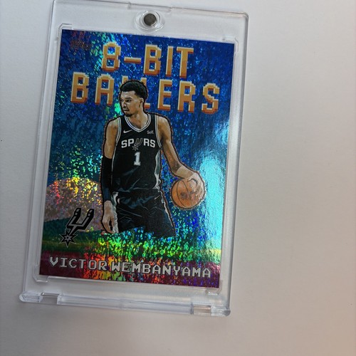 2025 TOPPS 8-BIT BALLERS BLUE HOLOFOIL #8B-4 VICTOR WEMBANYAMA