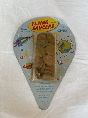 Vintage 1950 s CHEX FLYING SAUCERS CANDY  Sealed  NOS  Super Rare  Atomic Age!!