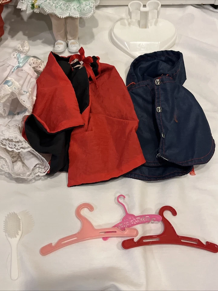 批量 2 件 8 英寸 复古 Ginny 娃娃 带行李箱和布 - 1980/90 年代 — 第 4/4 张图片