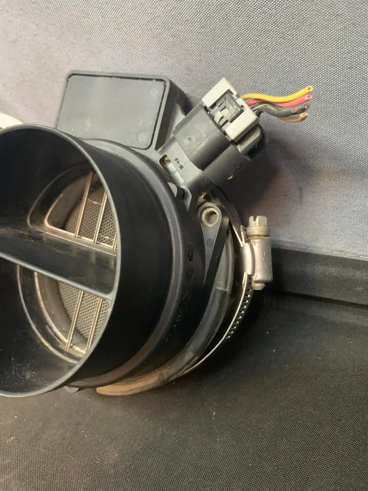 Fits 2002-2006 Chevrolet Avalanche 1500 Air Flow Meter OEM#:15904068 Foto 2 de 4