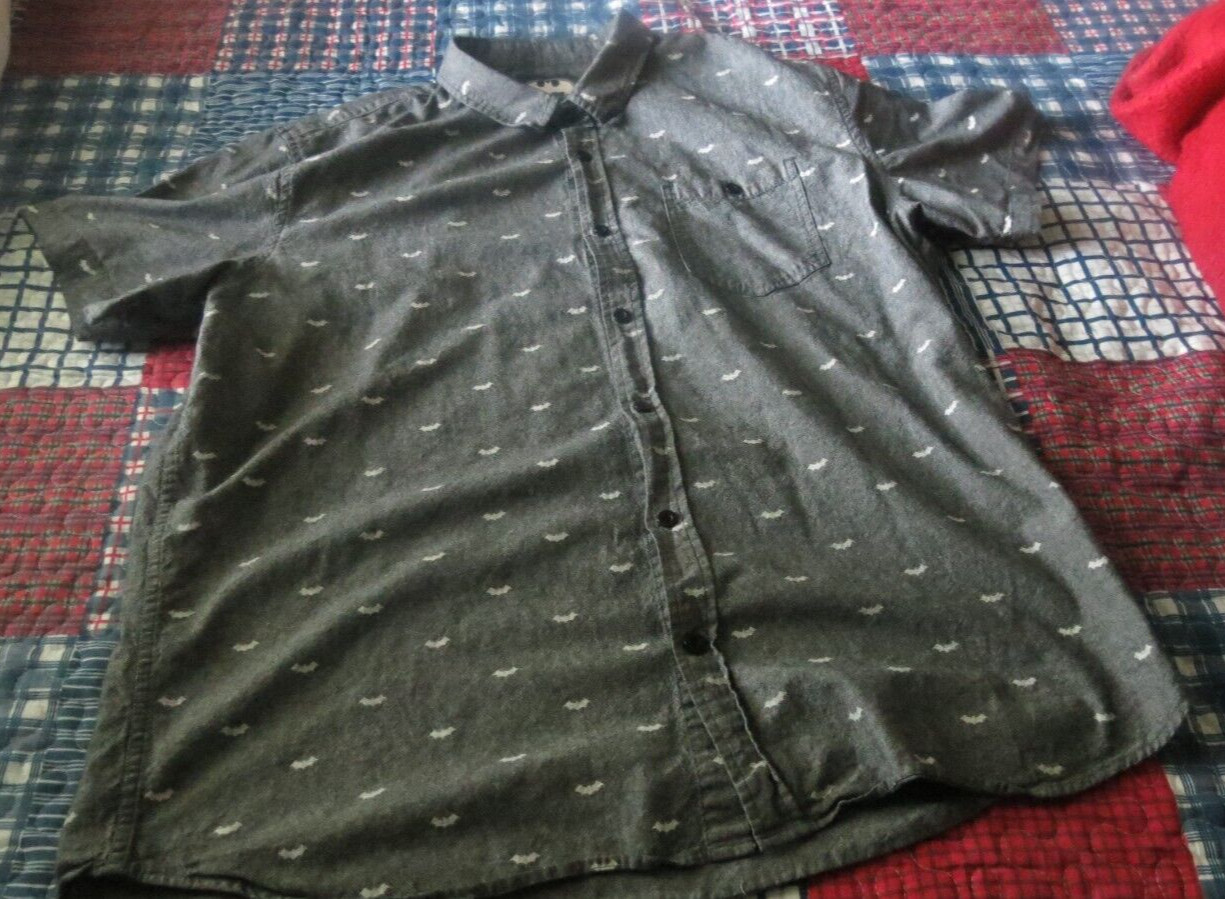 Men's DC BATMAN Tiny Bat Logo Charcoal Button Down Up… - Gem