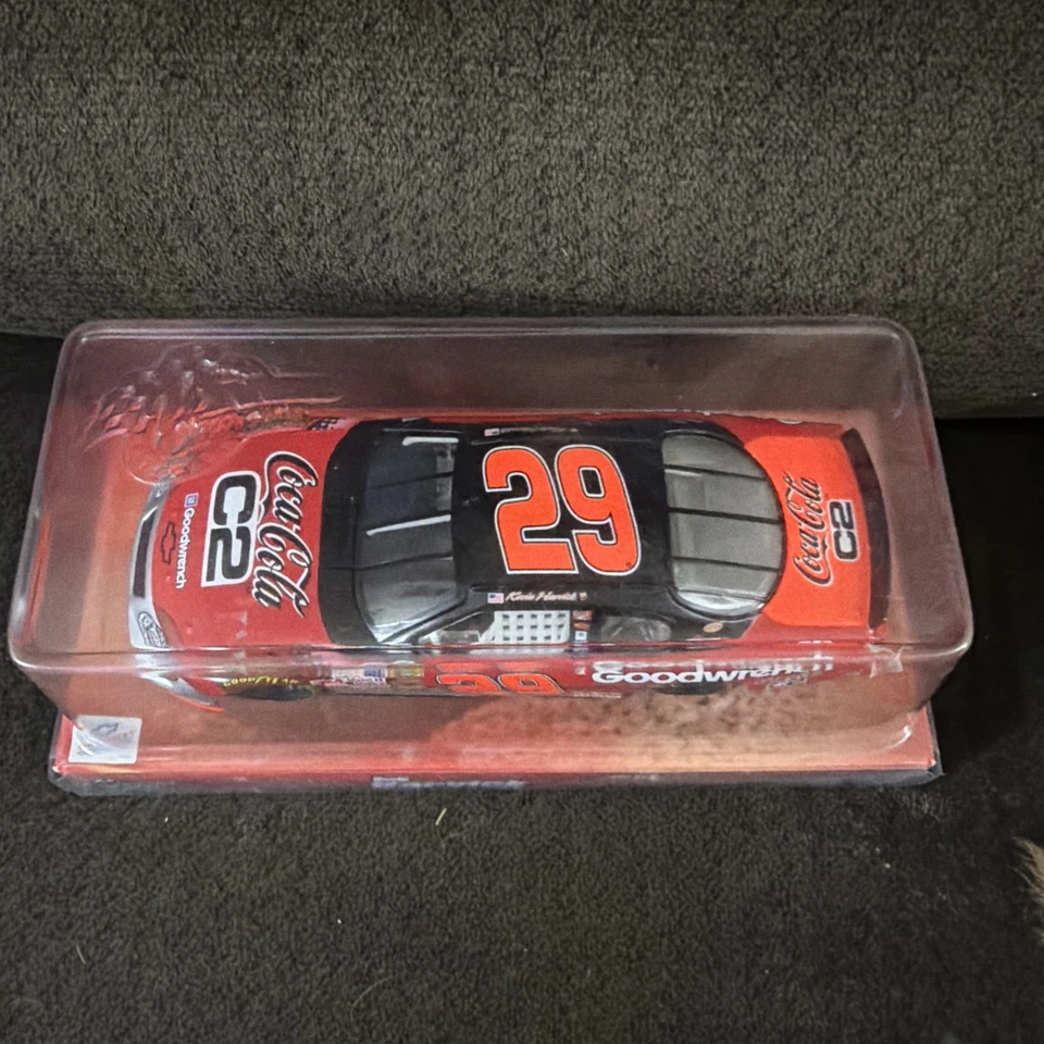 2004 1/24 #29 Kevin Harvick Goodwrench/Círculo de ganadores de Coca Cola C2 Foto 2 de 4