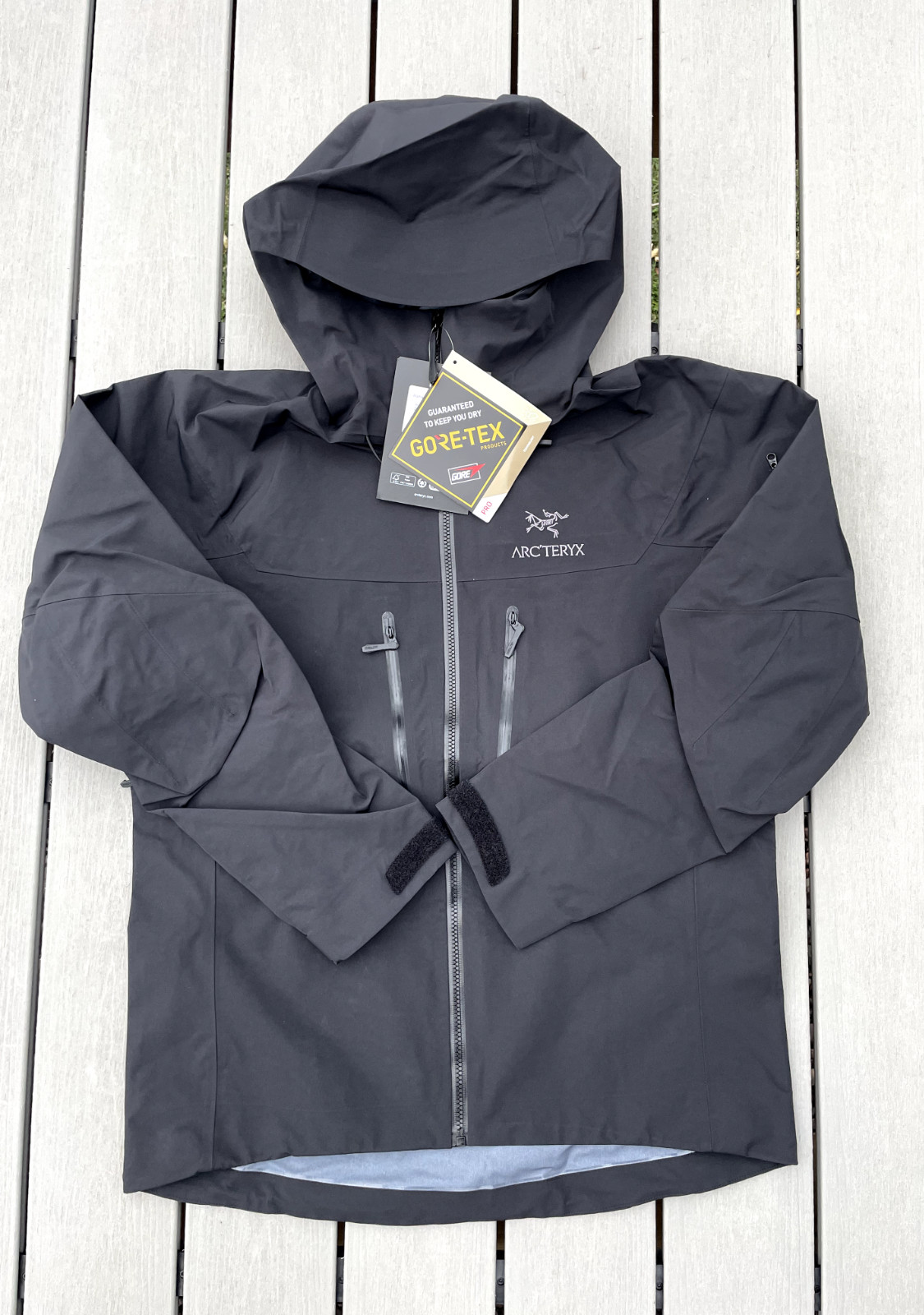 [NEVER WORN] Arct'eryx Alpha SV 7 Gore-Tex Black Jacket | Size L | Brand New