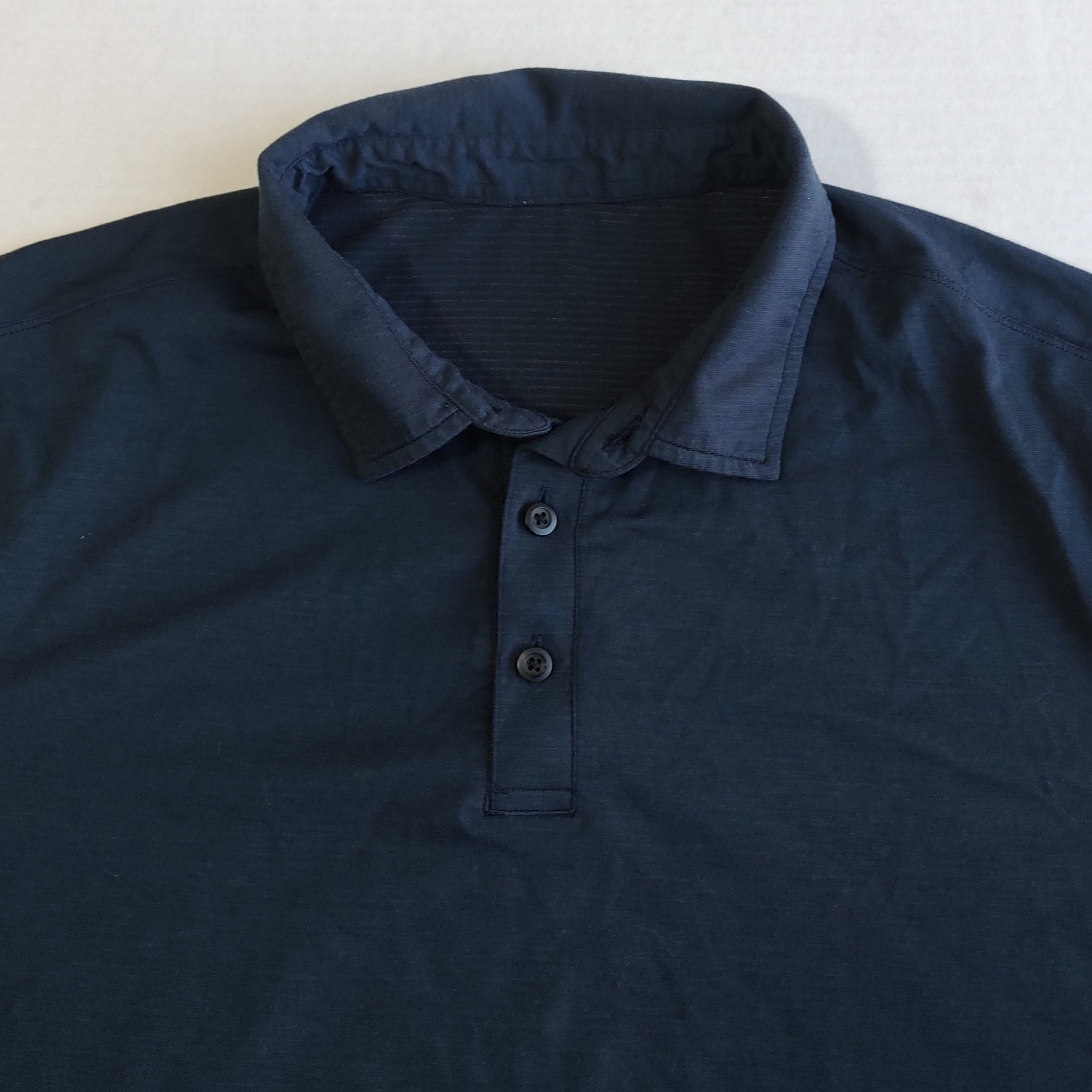 Lululemon Evolution Polo Shirt Mens L Navy Blue 4 Way Stretch Performance Golf
