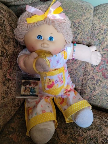 Cabbage Patch Kid, KT Factory Girl With Blue Eyes, Pacifier Mouth.