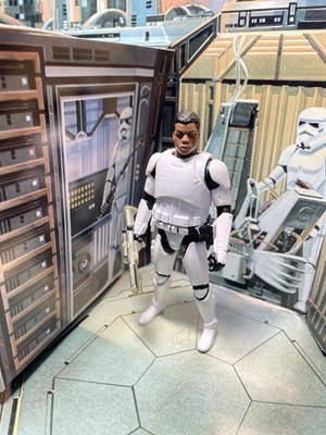 Star Wars 3.75'' Finn First Order Disguise Actionfigur