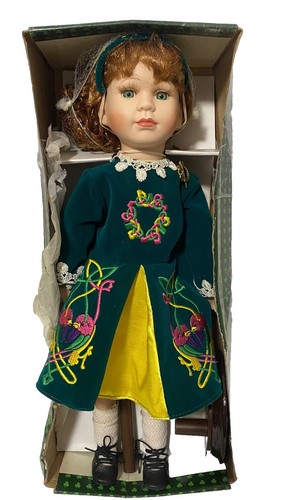 momokodoll Ethnic Flower Petworks Doll Excellent condition No box