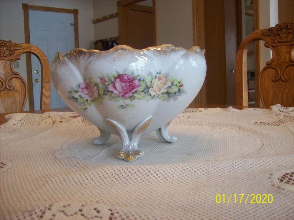 Cuenco Ferner de porcelana con patas vintage alemán Wheelock patrón floral rosa Foto 4 de 4