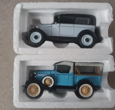 1928 Chevy National Series AB and 1932 Chevy Roadster Pickup w/Canopy Diecasts