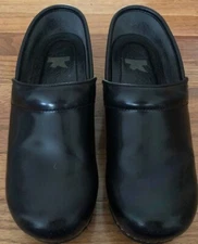 Dansko Professional Leather Nursing Clogs in Neutral Black Size 38 EU 7.5-8 US