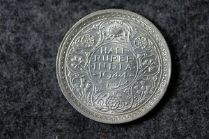 1944 - B INDIA SILVER 1/2 RUPEE COIN!!  #J07386