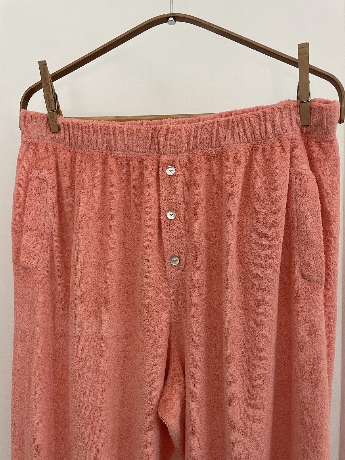 beyond-yoga x donni terry henley electric peach sweatpants