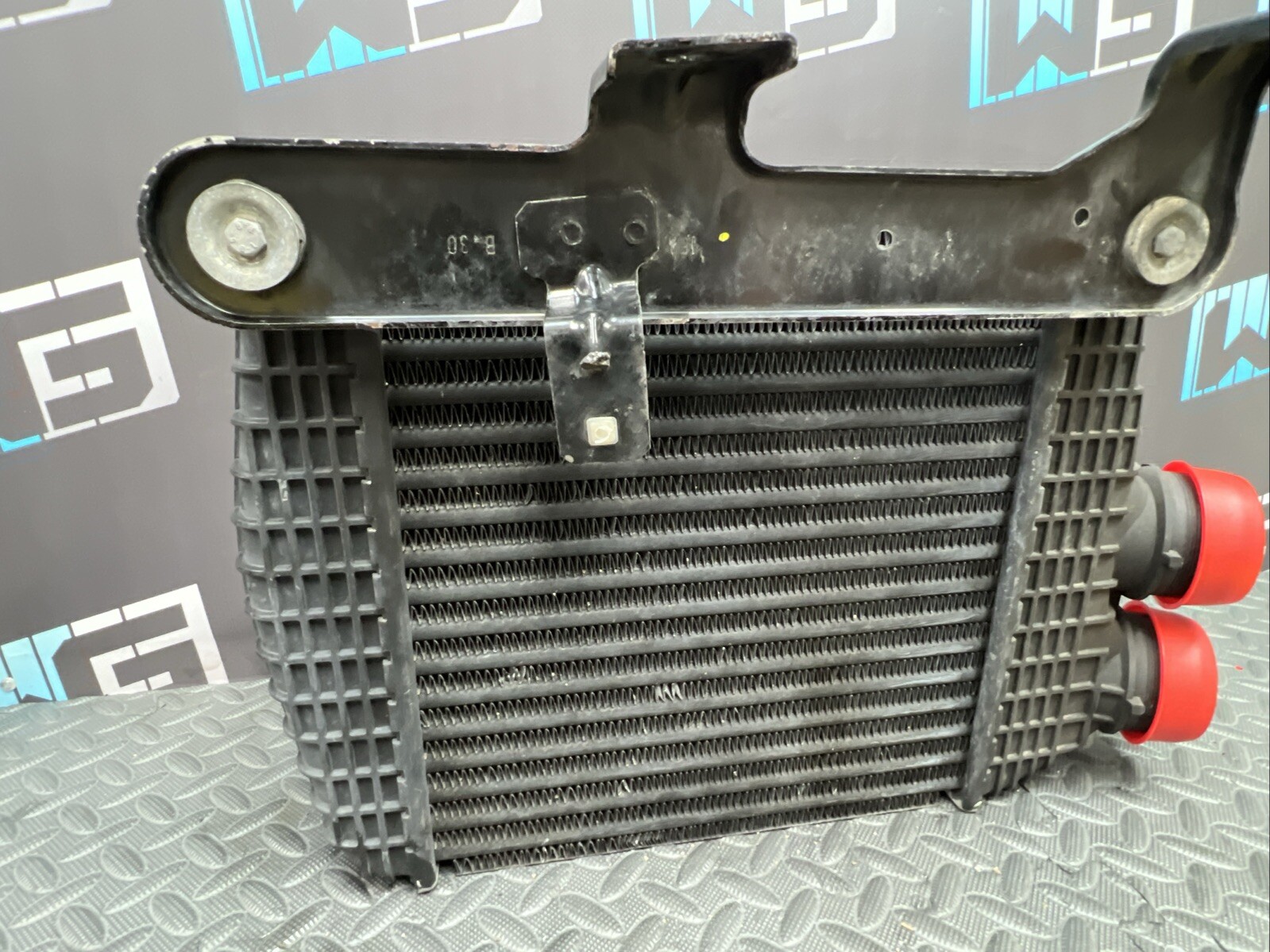 OEM 2014-2020 MASERATI GHIBLI LEFT RADIATOR TURBO INTERCOOLER 16474839