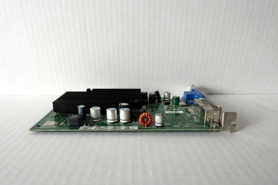 Dell Nvidia GeForce 7300 LE PCI-E | VGA | DVI | S-VIDEO (TV-OUT) - Image 2 of 4
