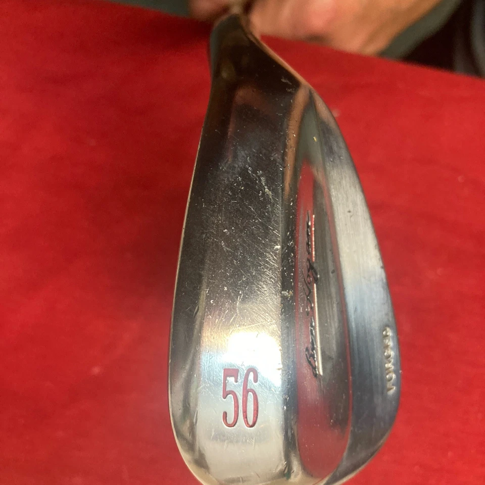 Cuña de arena forjada Ben Hogan 56° TK-15 S-Flex Kbs tour V 110 acero 36,5" genial Foto 2 de 4