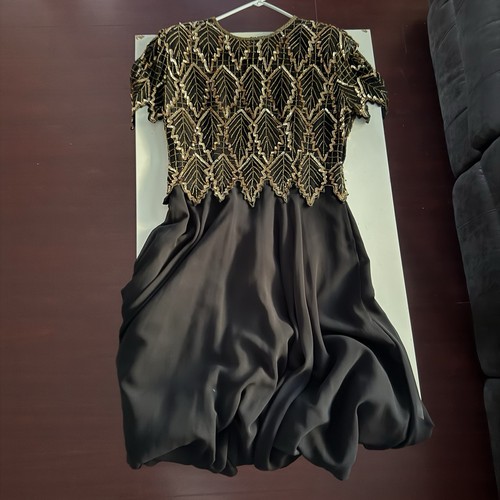 Laurence Kazar Black/Gold Beaded Sequin T-Shirt Dress Petites PL Knee